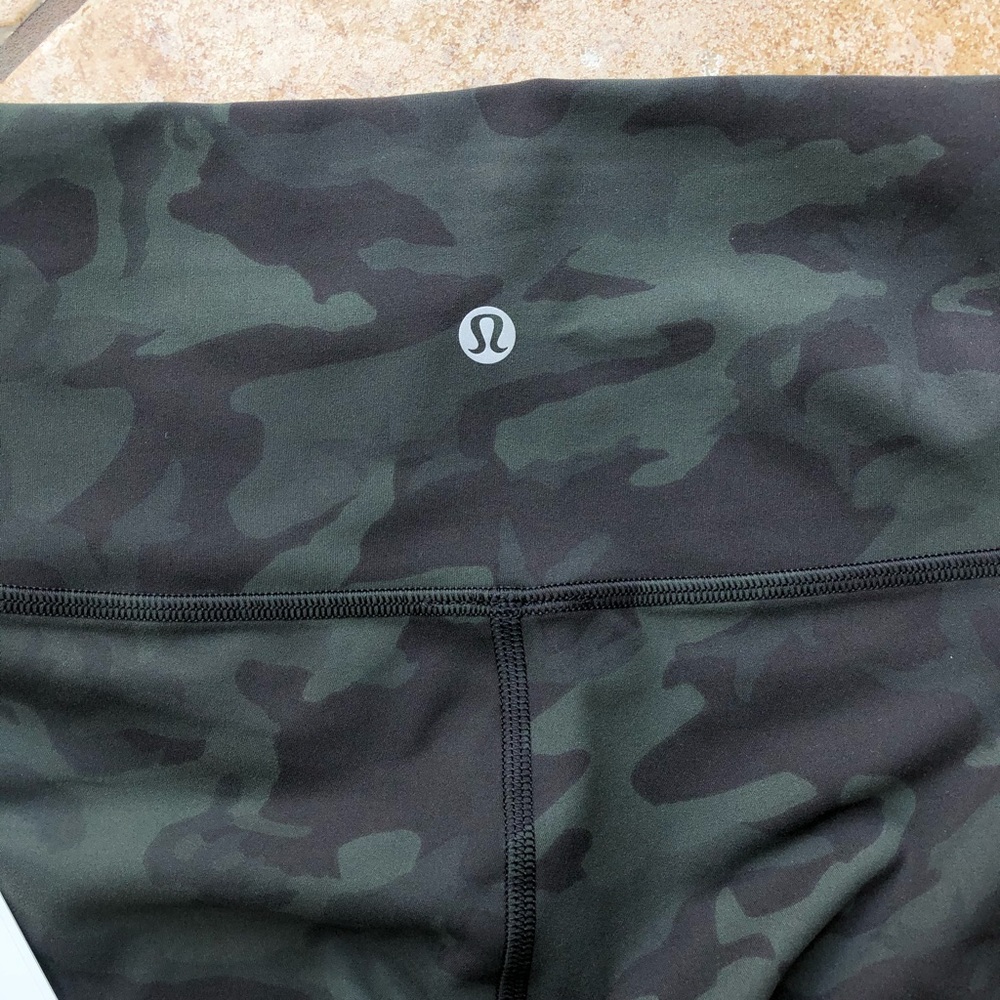 NWT Lululemon Wunder Train HR Camo Shorts - Picture 5 of 5